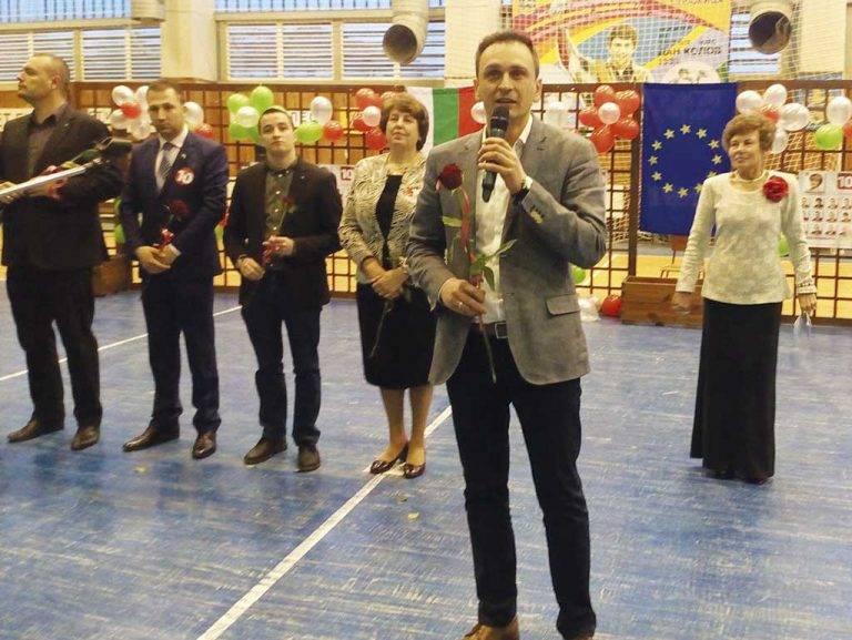 Весела Лечева в Стражица:  Да върнем справедливостта и сигурността в живота ни,  за да върнем и задържим младите българи тук