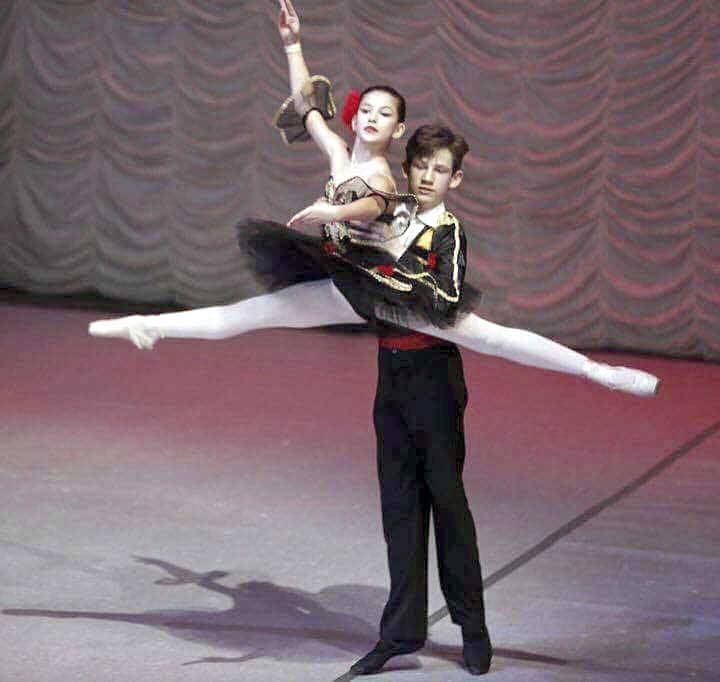 Общество | Магдалена и Денислав спечелиха пет медала  на танцов конкурс в Русе