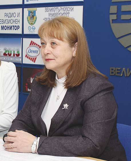 Общество | 1854 зрелостници от областта  са подали заявления за матури