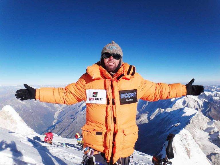 Спорт | Първият българин, атакувал три върха за един  сезон в Хималаите, ще гостува във В. Търново