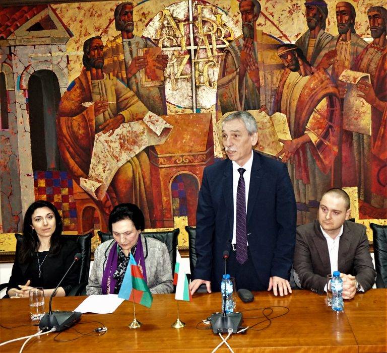 Делегация от Азербайджан посети крепостта “Трапезица”