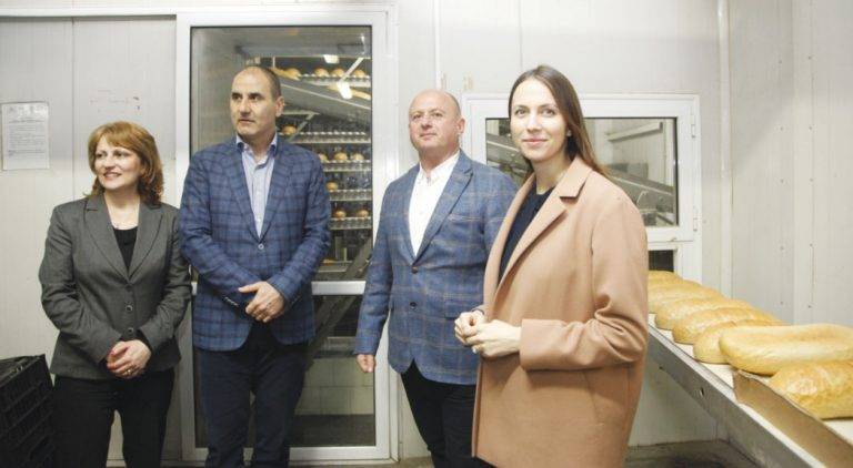 Пари и власт | Цветан Цветанов в Стражица:  ГЕРБ ще продължи да създава благоприятни условия за развитие на бизнеса