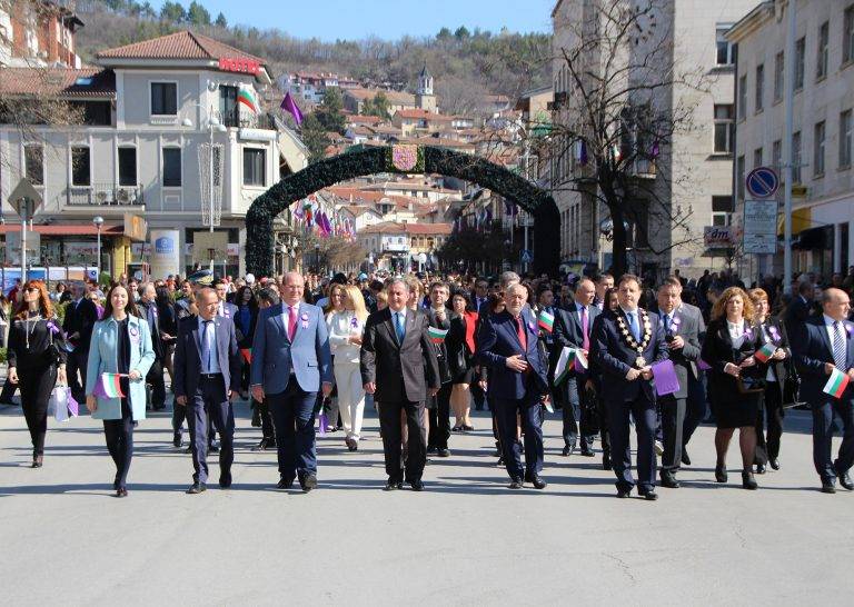 Горещи новини | Великотърновци предлагат 22 март да  стане официален празник на българския дух