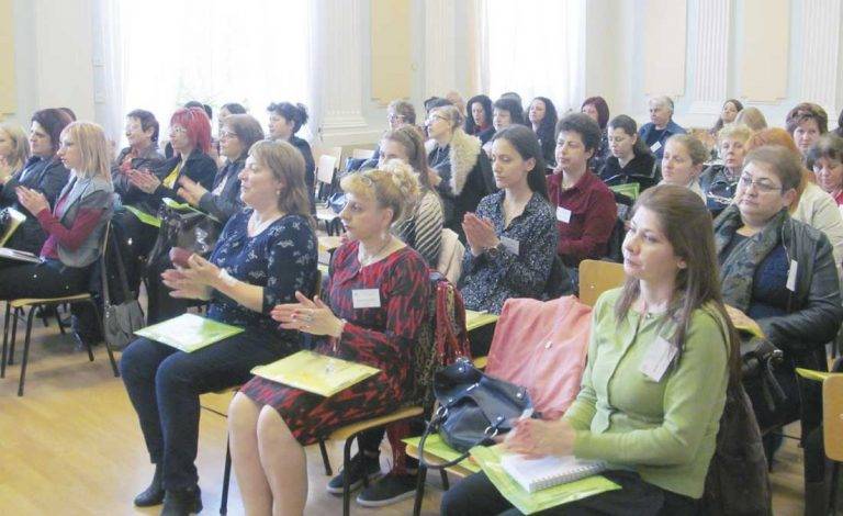 На конференция във В. Търново педиатри, хомеопати и психолози обсъждаха съвременния подход  за лечение на детето като пациент