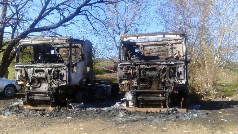 Горещи новини | Два влекача изгоряха  във Велико Търново