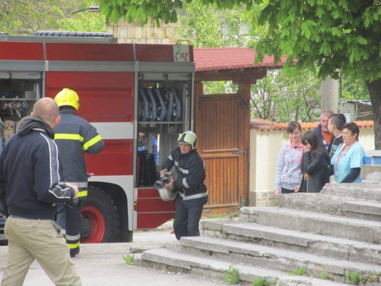 В Лясковец се проведе учение по плана за защита при бедствия