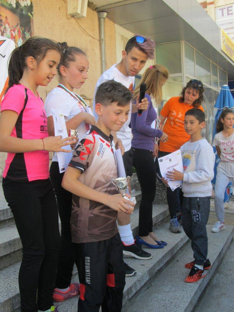 В Лясковец се проведе състезание в европейския Ден без асансьори