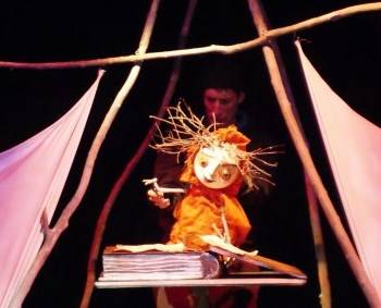 В Театър ВЕСЕЛ очакват „Малката Баба Яга“