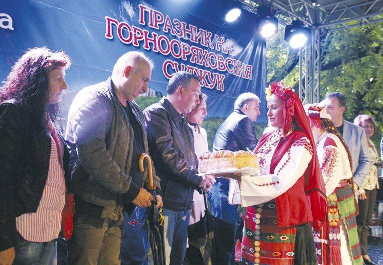 Горна Оряховица | Кулинарни игри и викторини  стягат за Празника на суджука