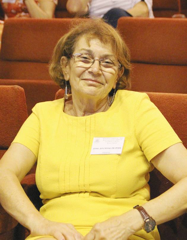 Здраве | Проф. Стефка Петрова, специалист по хранене и диететика: “Децата ни са обременени двойно  с недохранване и затлъстяване”