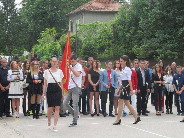 Поредният випуск в Лясковец се сбогува с родното училище