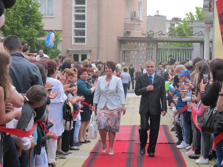 Лясковският випуск 2017 не изневери на традицията
