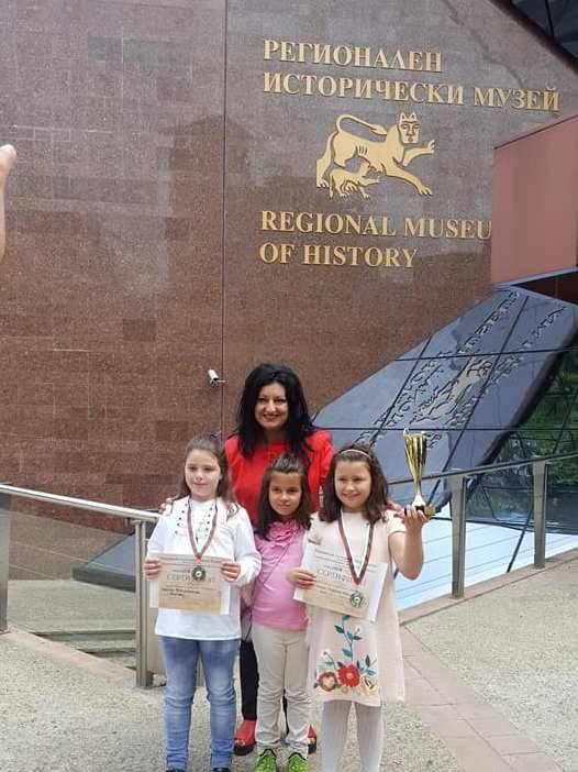 Горещи новини | Възпитаници на НУ „Цани Гинчев” – Лясковец,  с призови места на национално състезание