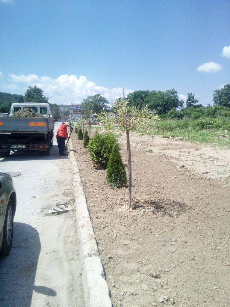 Свищов придобива по-приветлив и празничен вид в очакване на празника на града