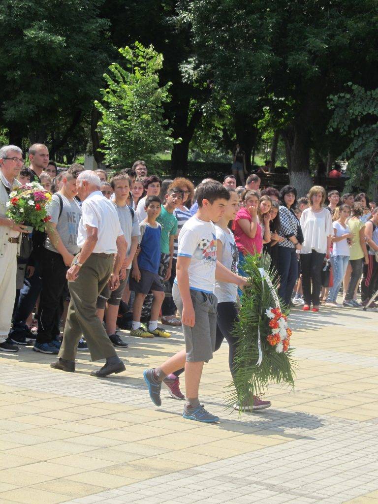 Лясковец почете паметта на Ботев