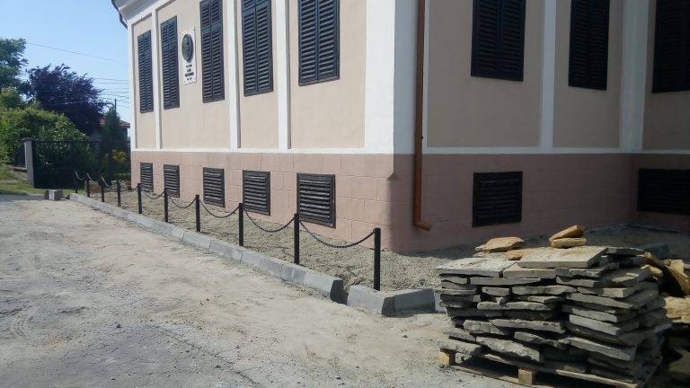 Свищов придобива по-приветлив и празничен вид в очакване на празника на града