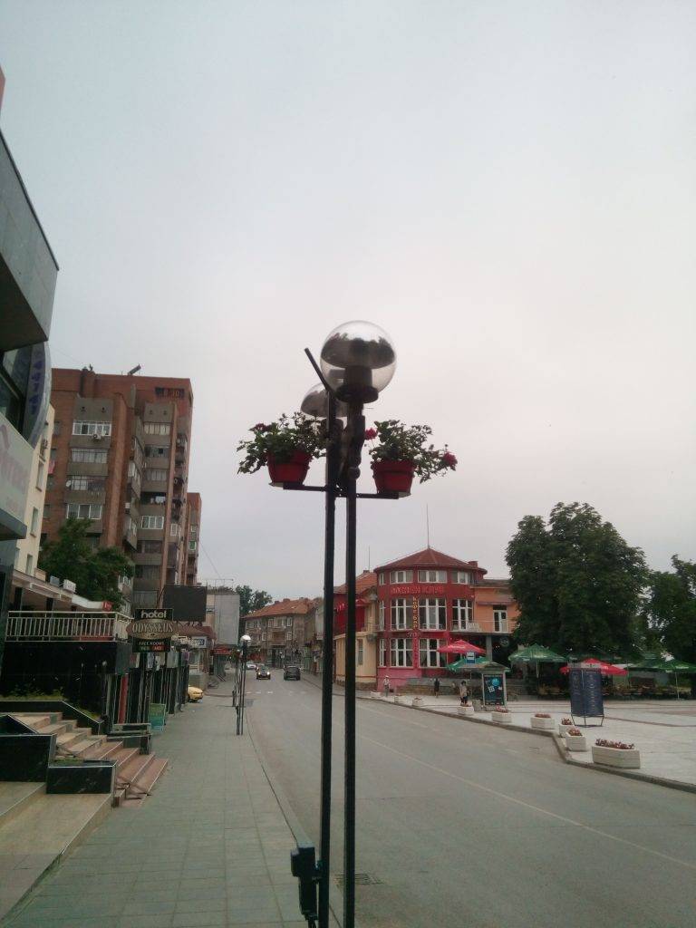 Свищов придобива по-приветлив и празничен вид в очакване на празника на града