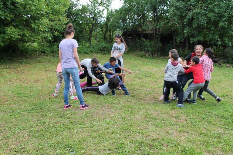 Включват деца с противообществени прояви в летен приключенски уикенд