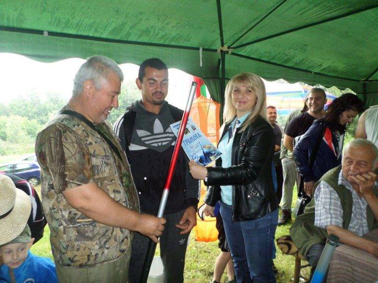 В Джулюница деца, младежи и възрастни се състезаваха в спортен риболов
