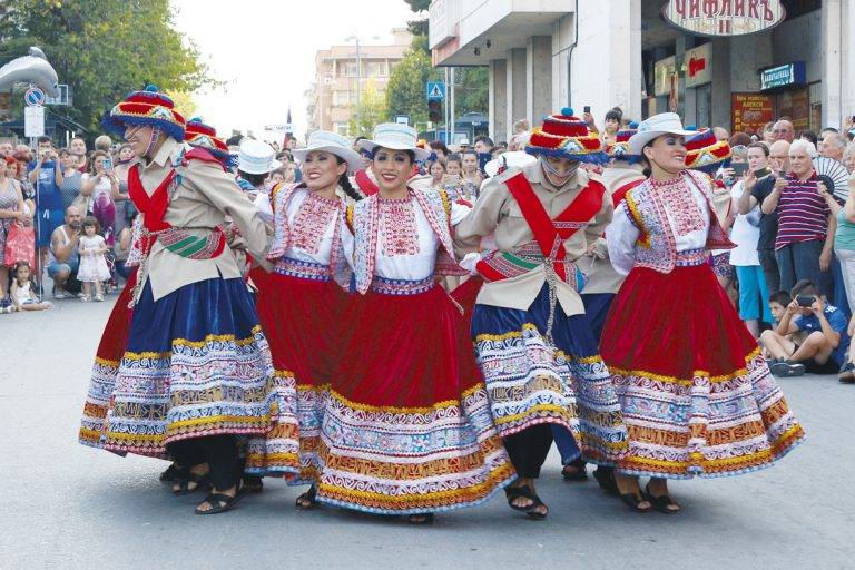 Общество | Заради откриването на фестивала затварят улици в събота