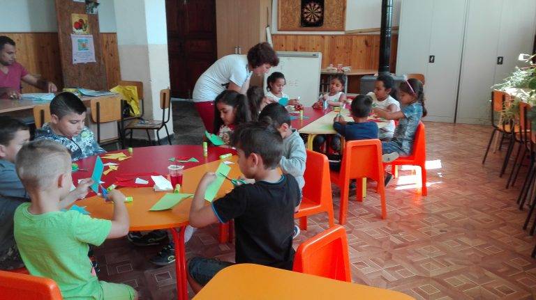 Горещи новини | З0 деца на лятно училище  в еленското село Майско