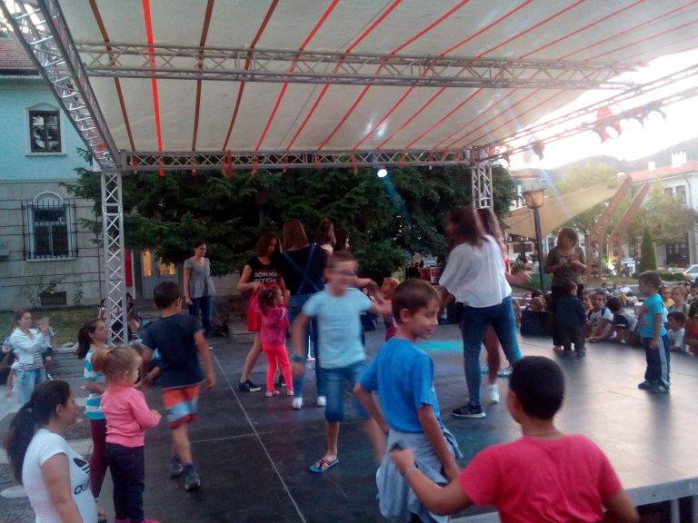 Горещи новини | Поредна кампания в Елена срещу СПИН и дрогата