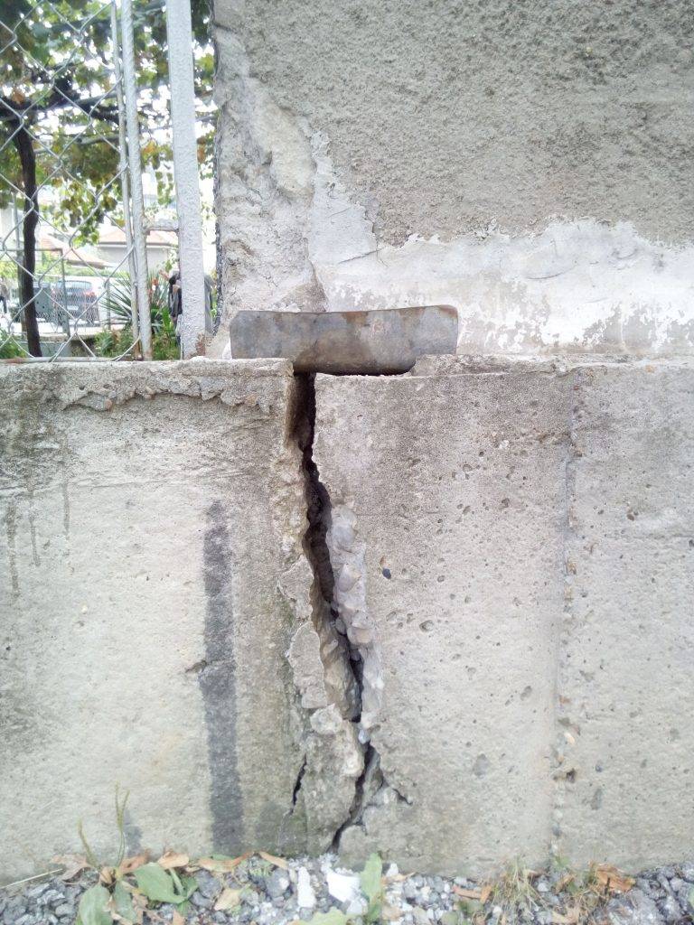 Къщи в Свищов се разцепват заради течове,  започна спешен ремонт на водопровода