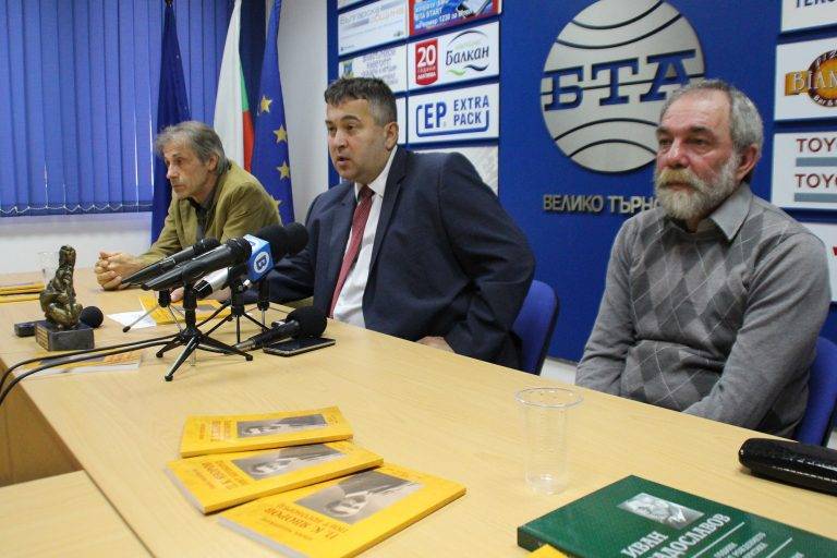 Проф. Иван Станков от ВТУ получава националната награда за литературна критика