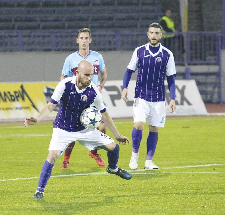 Спорт | “Етър” гостува на “Септември” в първи мач от груповата фаза