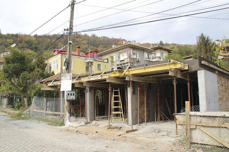 Горещи новини | Намалява строителството в региона,  предпочитат по-малки жилищни сгради