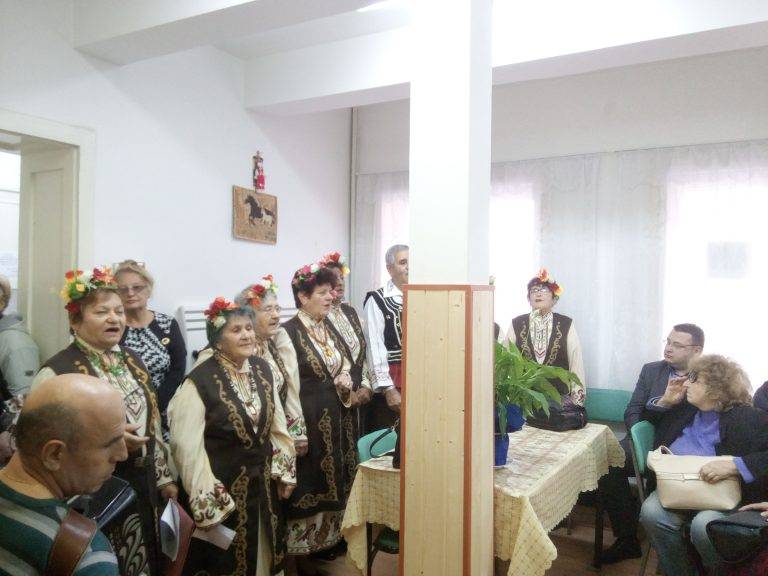 В навечерието на Международния ден на белия бастун хората със зрителни нарушения в Свищов се събраха за да отбележат важността на този ден