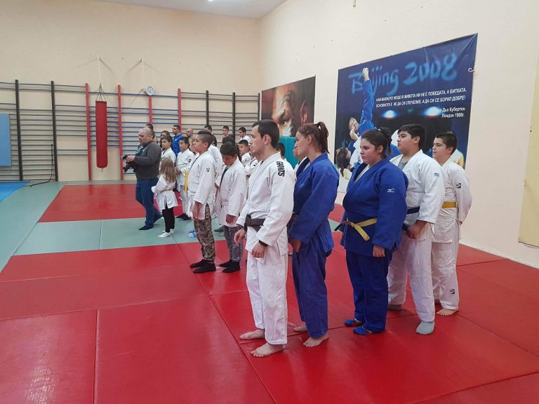 В Свищов се проведе официално откриване на обновената зала по джудо в УК „Алеко Константинов“