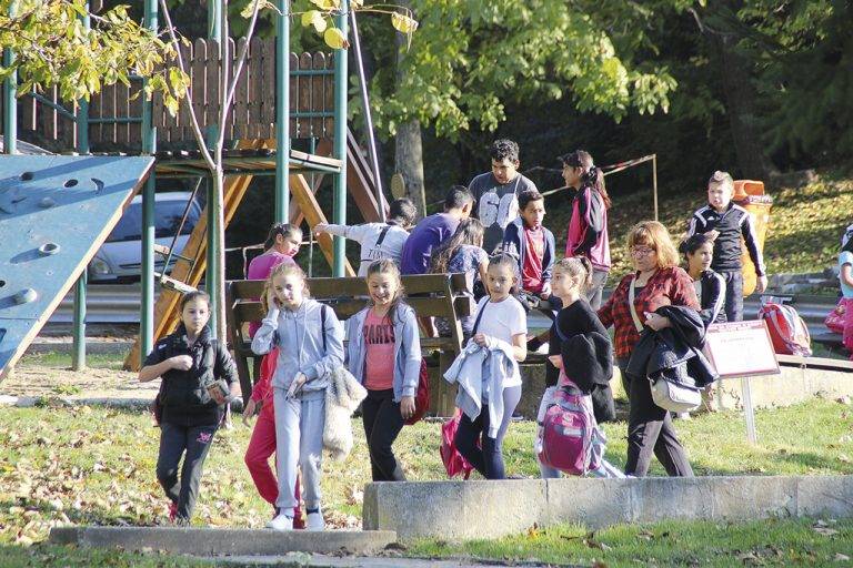 Здраве | И чужденци тръгнаха по пътеките на “Движи се и победи”