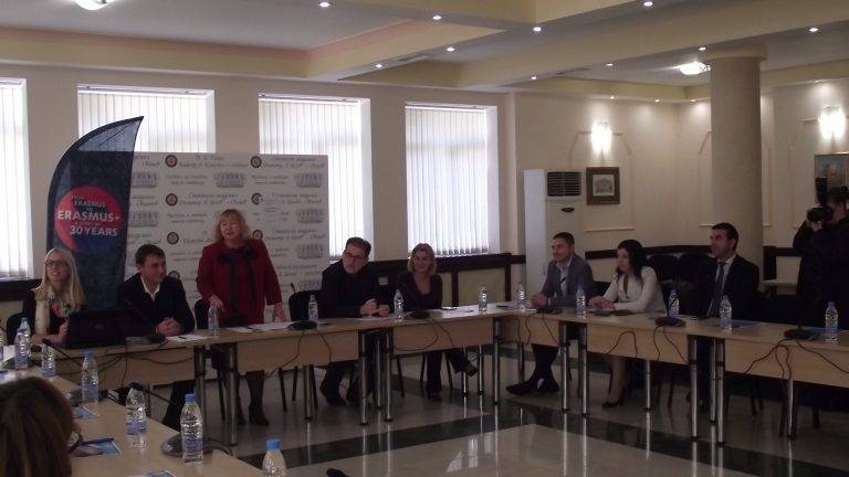 Свищов | Представители на община Свищов взеха участие в кръгла маса на тема „Проблеми и перспективи пред предприемачеството в сферата на туризма в България“