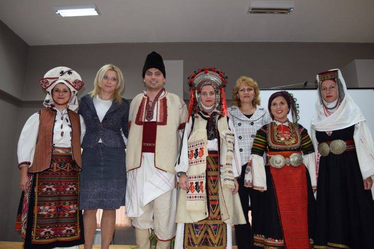 Горещи новини | Областният управител откри в Елена първото публично събитие  в областта за българското председателство на ЕС