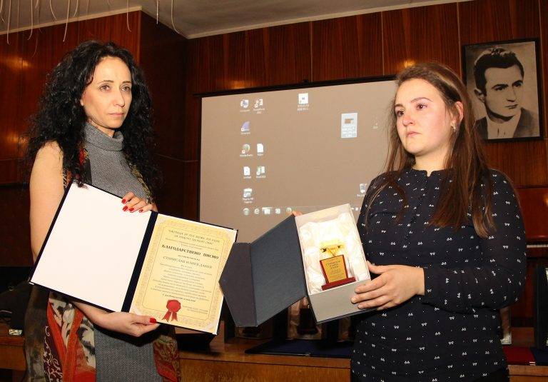 Здраве | Връчиха 7 статуетки “Звезди” на семейства на починали пациенти, станали донори