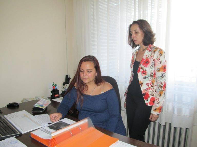 Ученици заеха ръководни постове в Община Лясковец в Деня на местното управление