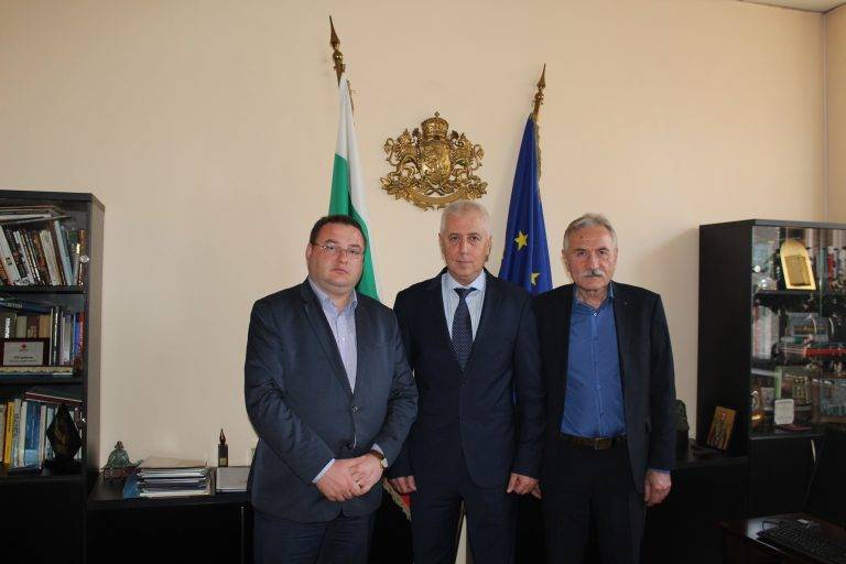 Свищов | Министърът на здравеопазването проф. Николай Петров се срещна с кмета на Свищов Генчо Генчев и с директора на общинската болница в града д-р Венцислав Михов