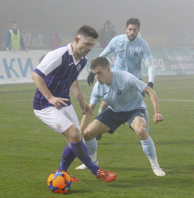 Спорт | “Етър” излиза в решаващ мач днес срещу “Дунав” (Русе)