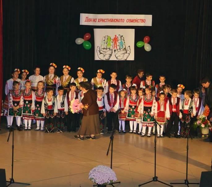 Горещи новини | Концерт и изложба в Елена за Деня на християнското семейство