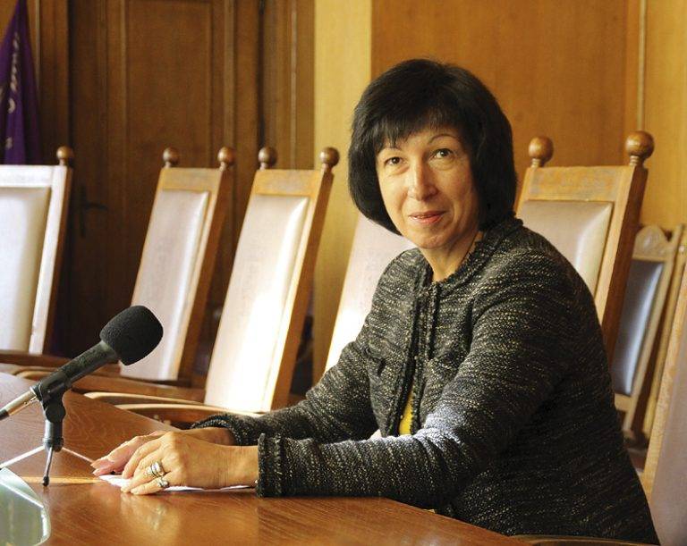 Музика, театър, изложби и куп изненади  във В. Търново в дните преди Коледа