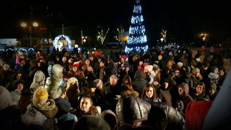 Генчо Генчев даде старт на първото за Свищов празнично светване на градската коледна украса