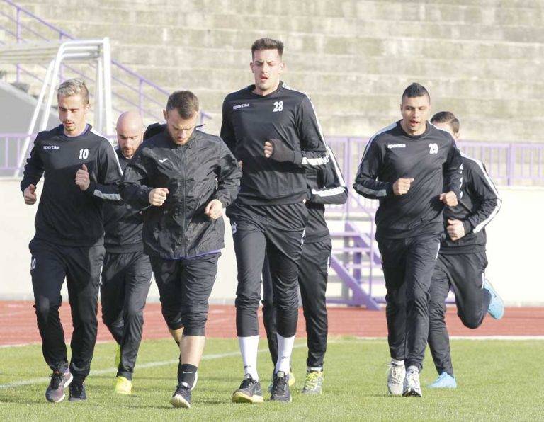 Спорт | Симеон Иванов и Стефан Неделчев се върнаха в “Етър” (В. Търново)