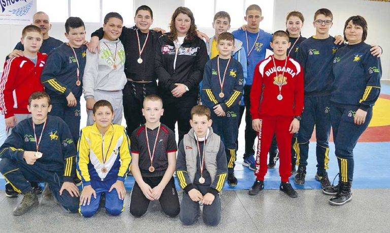 Спорт | 11 медала завоюва “Етър Виктори 2011” в Сливен пред погледа на Станка Златева