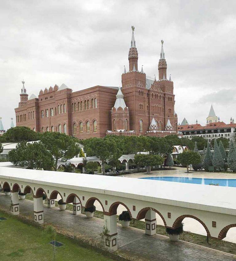 Спорт | Кремъл посрещна “Етър” в Анталия, на границата взеха Бадара за терорист