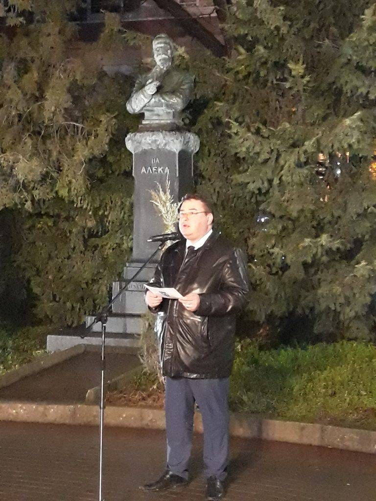 Свищов сведе глава  пред Щастливеца