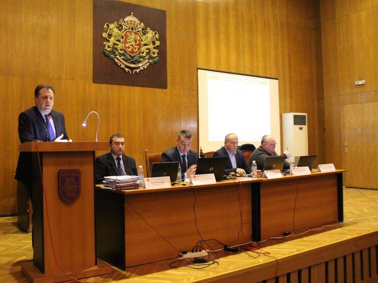 Горещи новини | Даниел Панов:  Ще правим южния тротоар на  ул. “Лазурна” и нов подход към „Зона Б“
