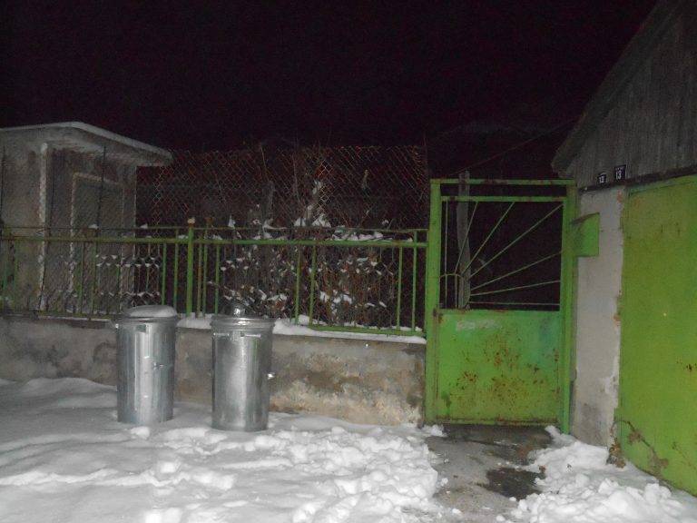 Горещи новини | Започва разследване дали майката от  Свищов е държала дъщерите си под ключ