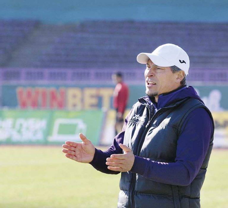 Спорт | Бадара се завръща в “Етър” за утрешното гостуване на “Берое”