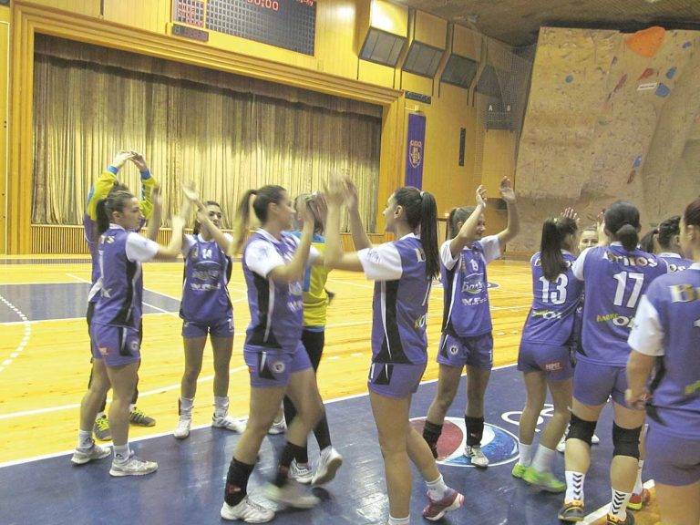 Спорт | Драматична победа в Свиленград узакони “Етър-64” на първото място